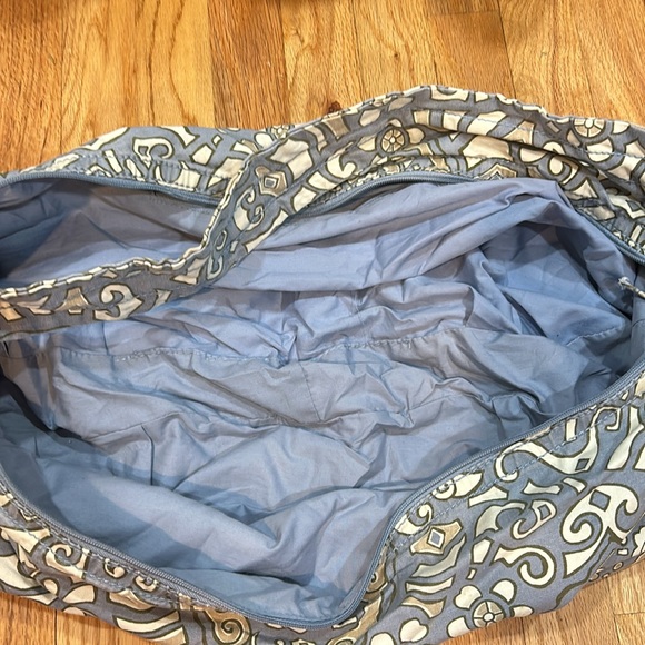 Big zip tote great for the beach - Picture 11 of 11